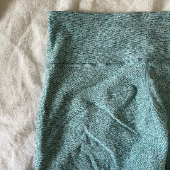 Outdoor Voices Two-Toned Blue/Green 3/4 Leggings size XS - Picture 6 of 9